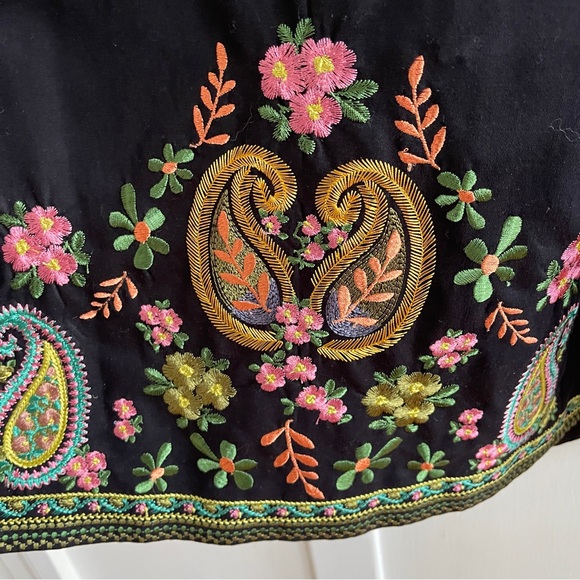 Johnny Was Embroidered Trench Coat Large Black Paisley Floral - Picture 9 of 9